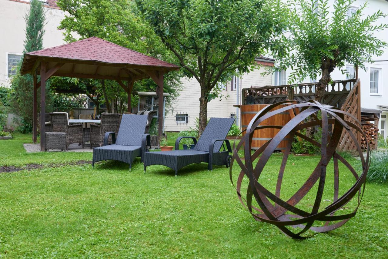 Gasthof Hametner Mit Innviertlerhof Mit Direktem Zugang Zur Therme Mediterrana Durch Unseren Garten! Bad Hall Buitenkant foto