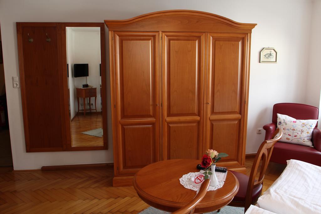Gasthof Hametner Mit Innviertlerhof Mit Direktem Zugang Zur Therme Mediterrana Durch Unseren Garten! Bad Hall Buitenkant foto